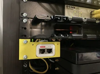 Rack Mount Unifi POE injector - uni-sided - 10in