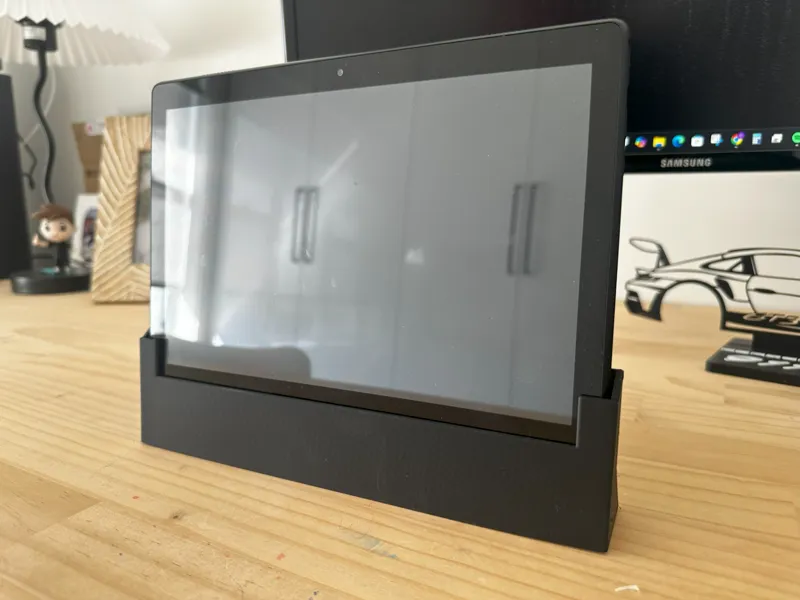 tablet / ipad stand CCTV monitor