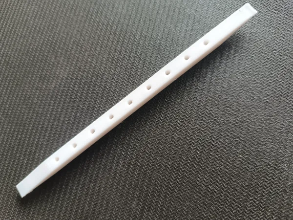 Spatule de démontage universelle