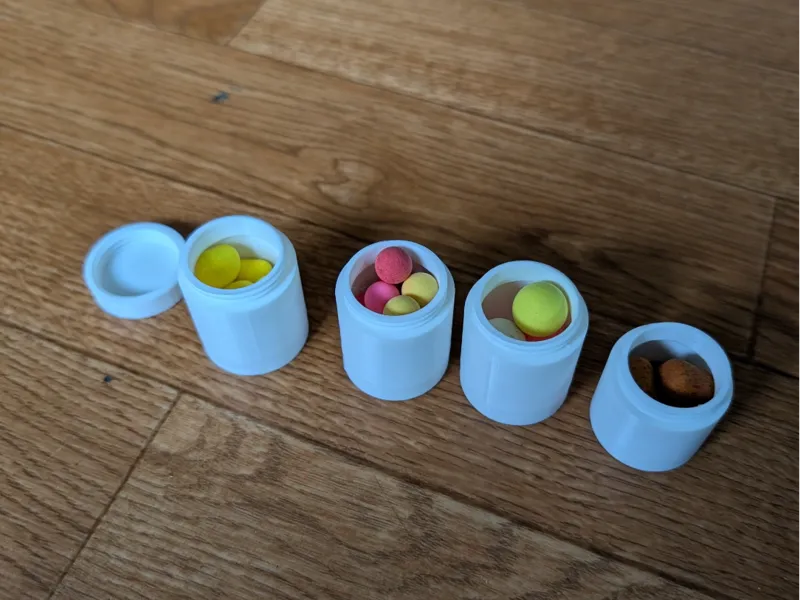SMALL STACKABLE POTS