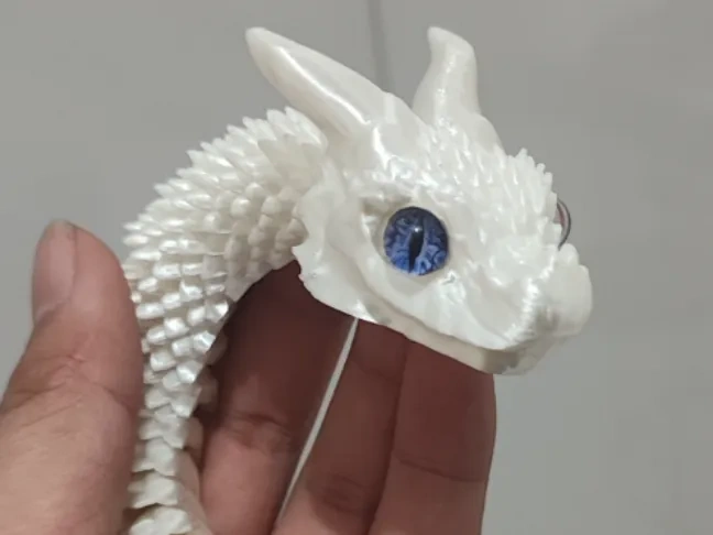 Miniatura 1 do modelo 3D 网红蛇天青牛蟒、水牛蛇8mm贴眼，头可以旋转，牛头可以拆快递、45cm以上的尺寸可以盘起来
