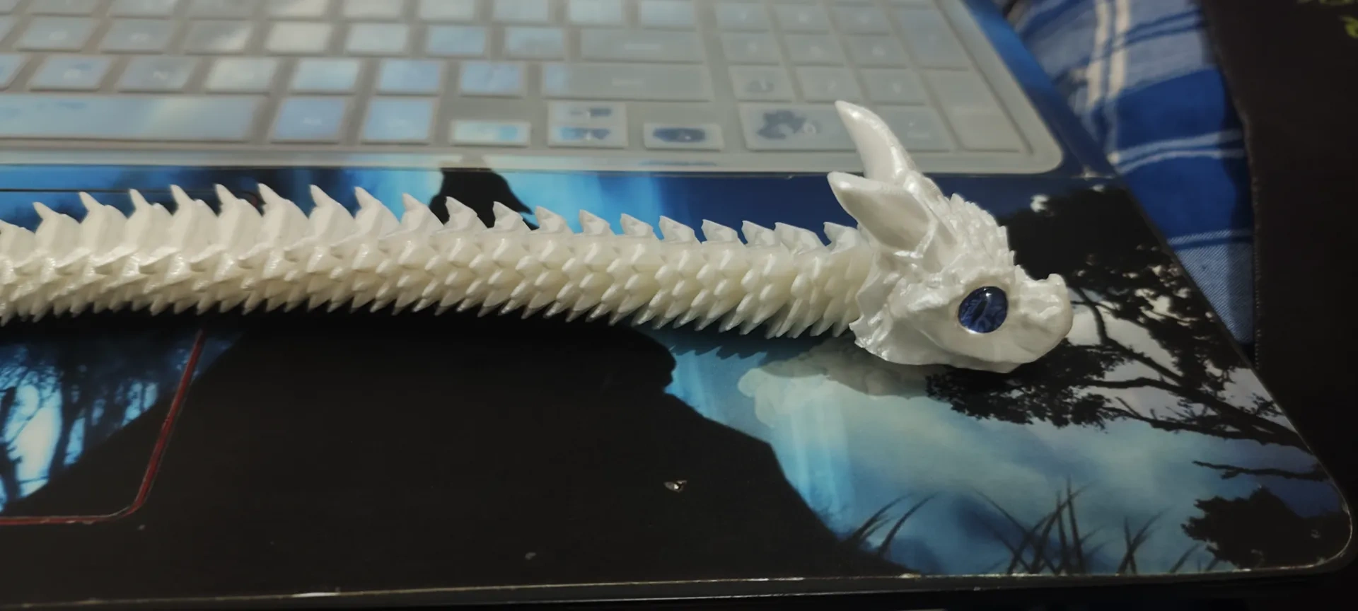 Miniatura 4 do modelo 3D 网红蛇天青牛蟒、水牛蛇8mm贴眼，头可以旋转，牛头可以拆快递、45cm以上的尺寸可以盘起来
