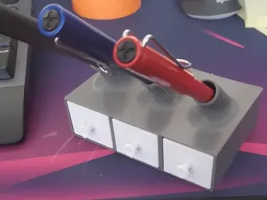 Angled 3 pen stand