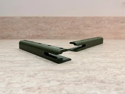 Under-shelf sliding rail for MacBook Pro 16"