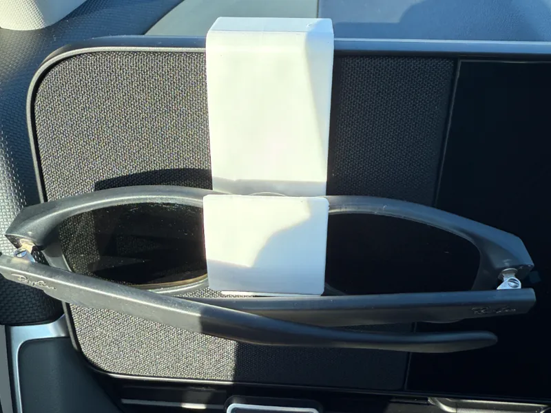 Ioniq 5 Glasses Holder (optional magnets)