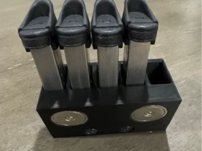 Smith and Wesson Shield 9MM magnetic mag holder