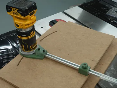 Palm Router Circle Cutting Jig