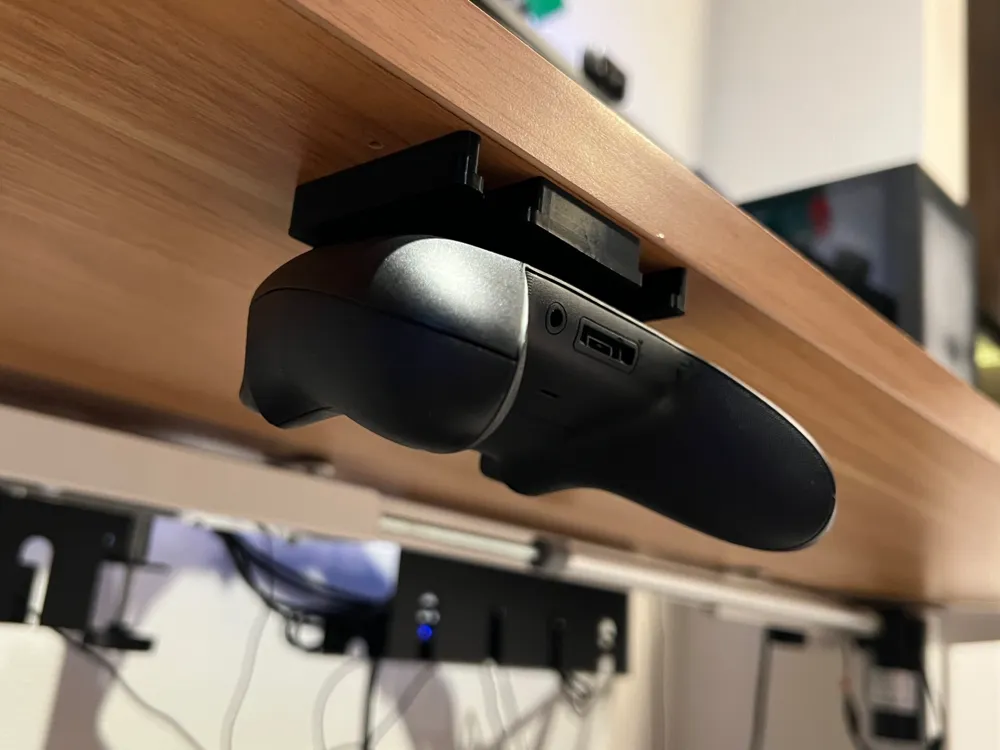 Xbox Controller Desk Mount by mikekushnerik MakerWorld