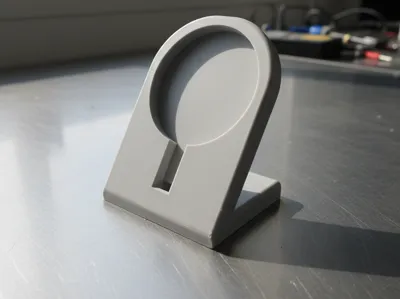 iPhone magsafe stand (universal)