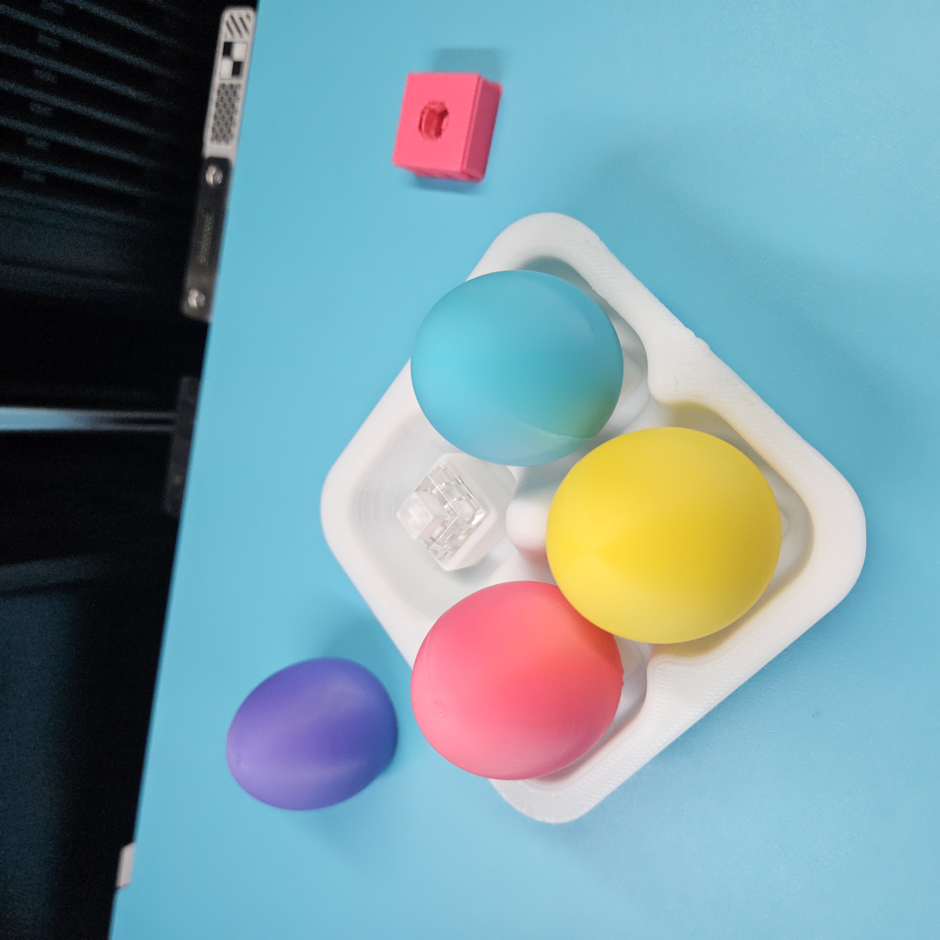 Miniatura 2 do modelo 3D 鸡蛋解压玩具（egg clicker）