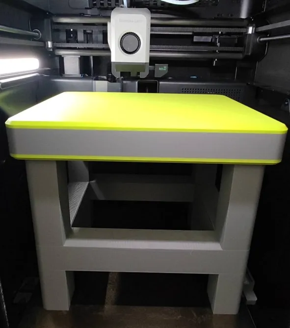 Square stool