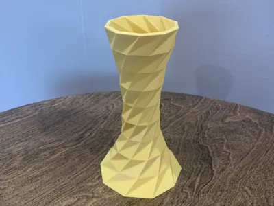 Low Poly Spiral Vase