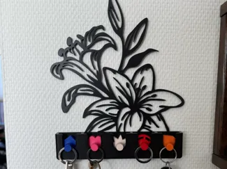 Keyholder with flower