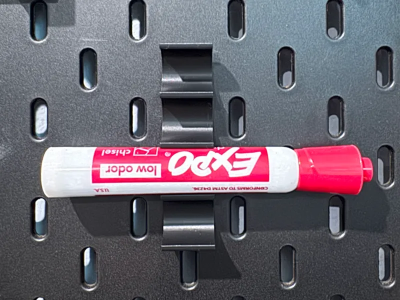 SKADIS Expo Marker Holder