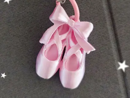 Miniatura 2 do modelo 3D 芭蕾鞋蝴蝶结挂件挂饰钥匙扣