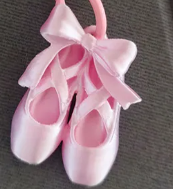 Miniatura 3 do modelo 3D 芭蕾鞋蝴蝶结挂件挂饰钥匙扣