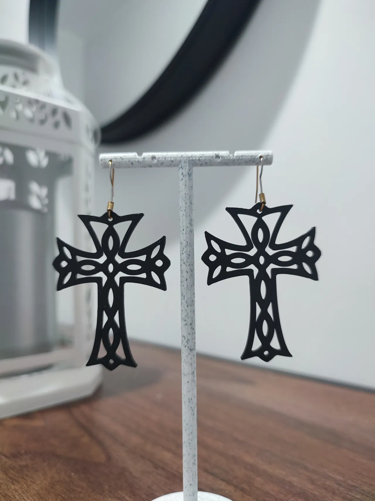 Aretes Nudo Eterno de Avalon view 2