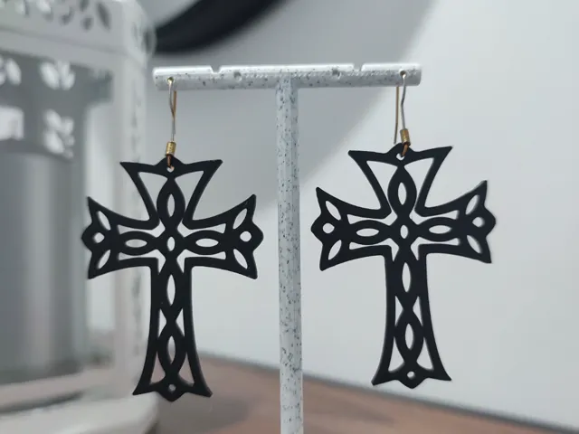 Aretes Nudo Eterno de Avalon