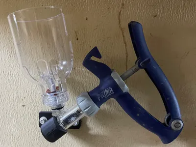 Syringe Holder