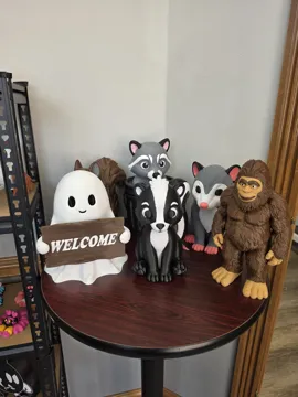 Letrero o emblema decorativo: Bigfoot Porch Pal — vista de referencia 3