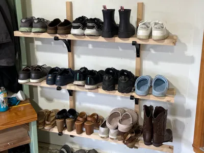 Shoe rack for 2x2 boards