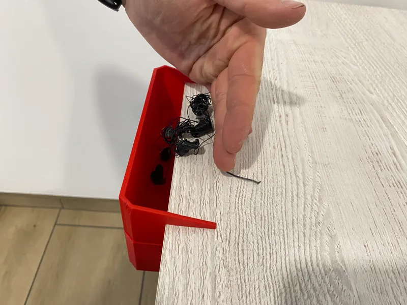 Multifunctional Clip-On Desk Trash