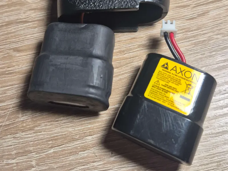 Clip for DIY Taser Pulse battery