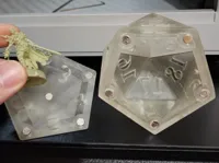 Support pour dé D20 et figurine — photo 2
