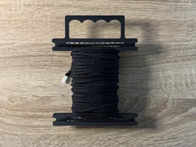 Paracord winder / holder