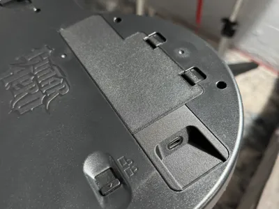 Wii Les Paul USB-C Relocator with Battery Cover