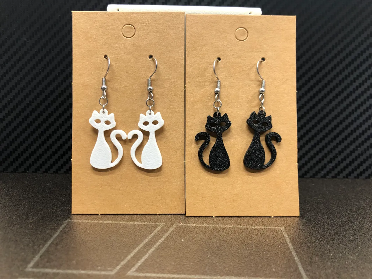 Black & white cat earrings set 0.4 mm nozzle view 2