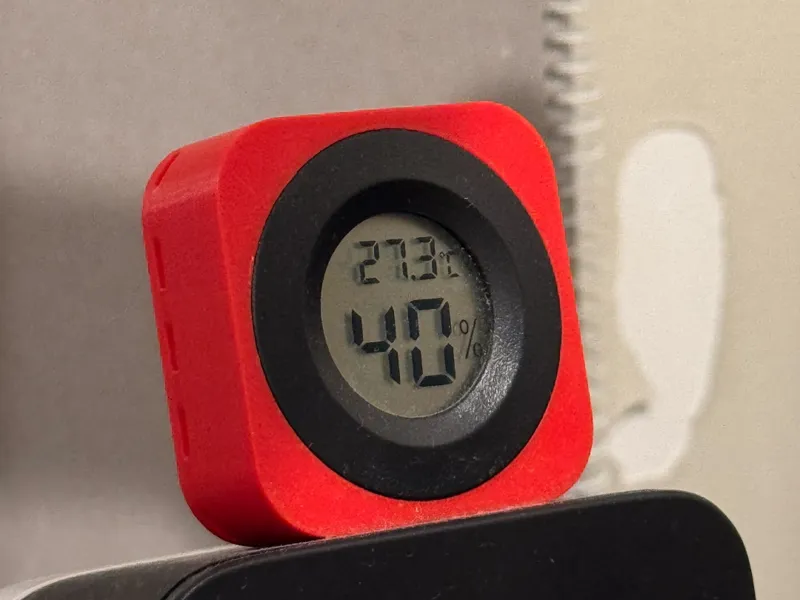 Vented hygrometer mount