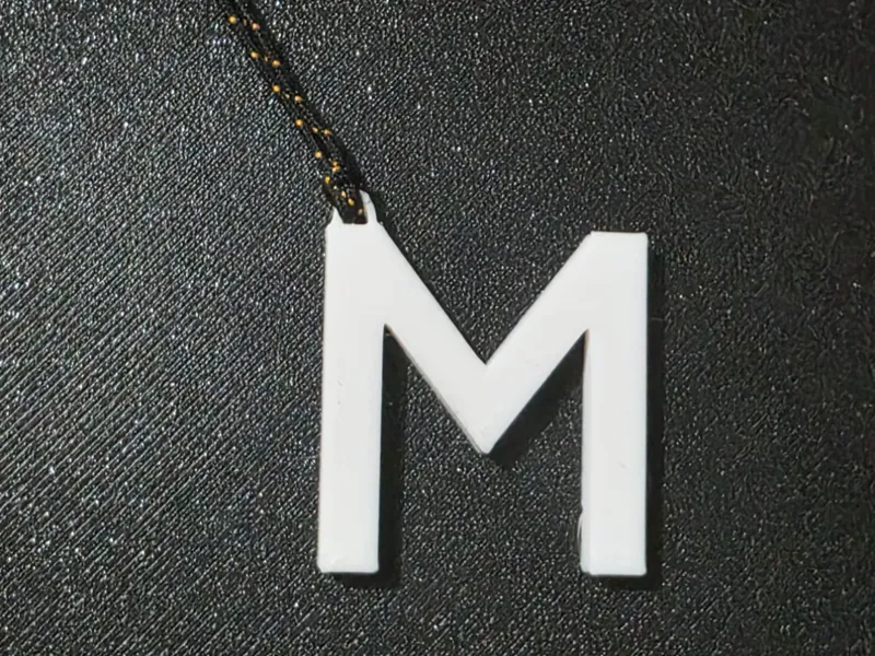 letter M key holder Portachiavi lettera M