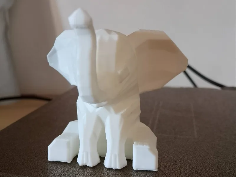 Elefantino lowpoly