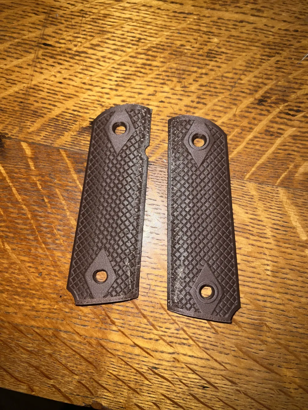 Colt 1911 Checkered Grips With Diamonds - Free 3D Print Model - MakerWorld