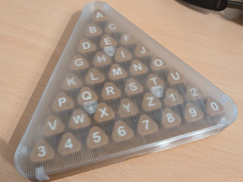 Lid for Alphanumerical Stamp Case