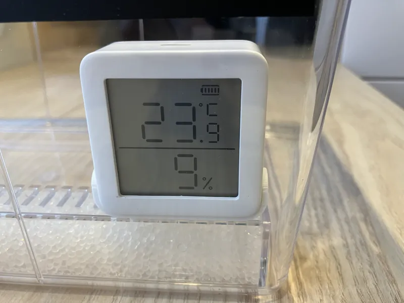 Switchbot Meter holder for Stylox filament storage