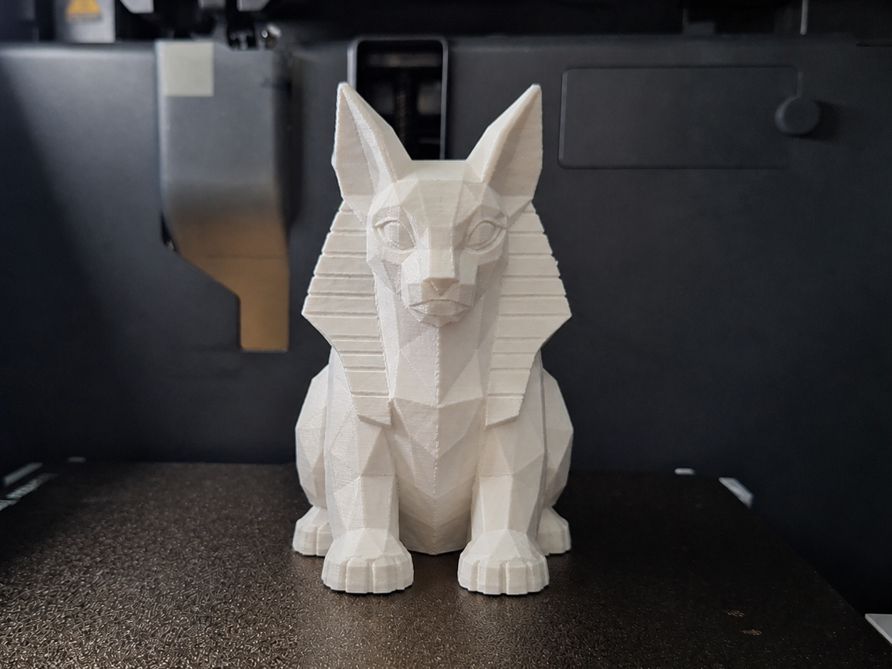Low Pollt Sphinx Cat