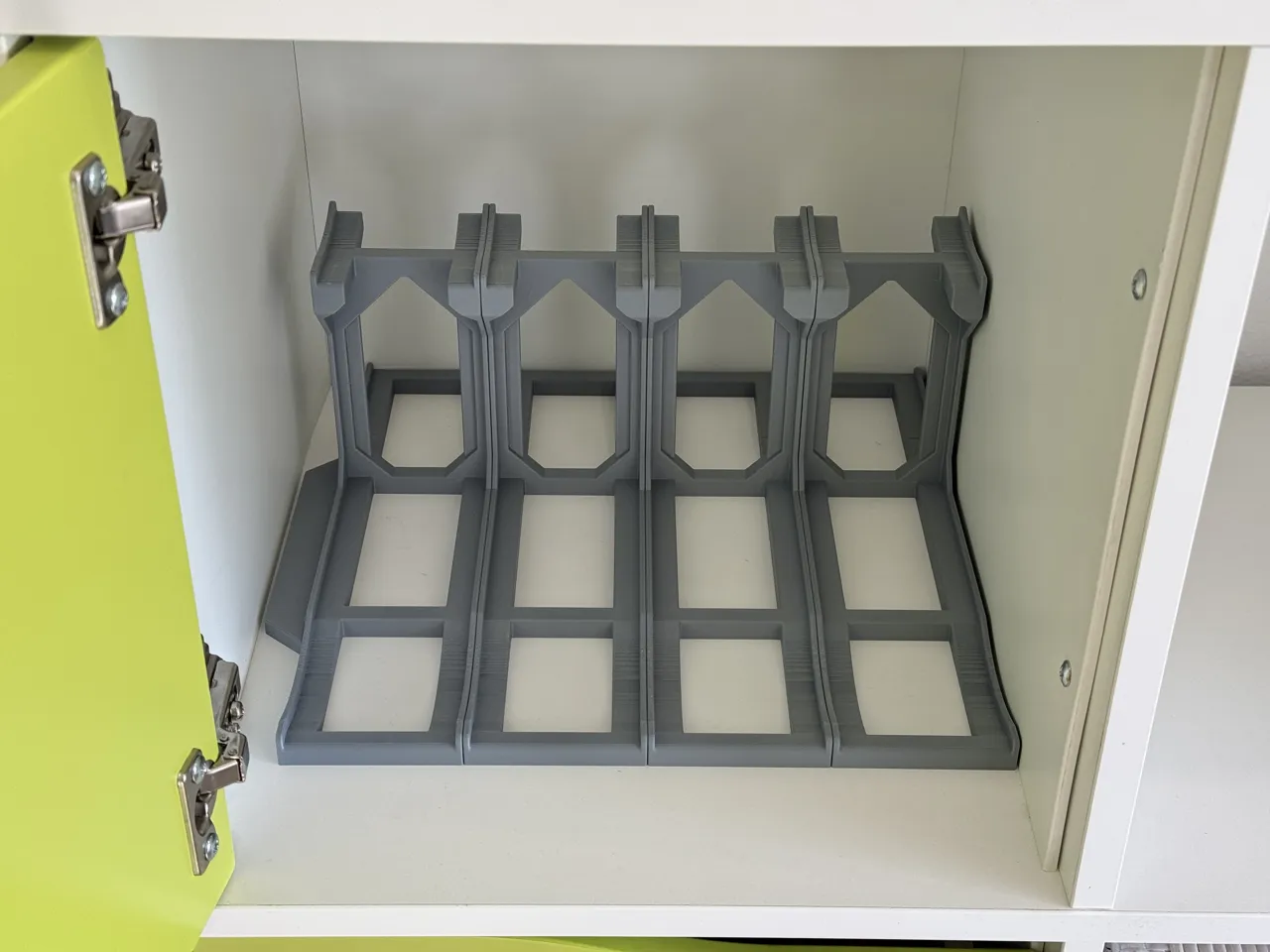 Modular Kallax Spool Holder view 3