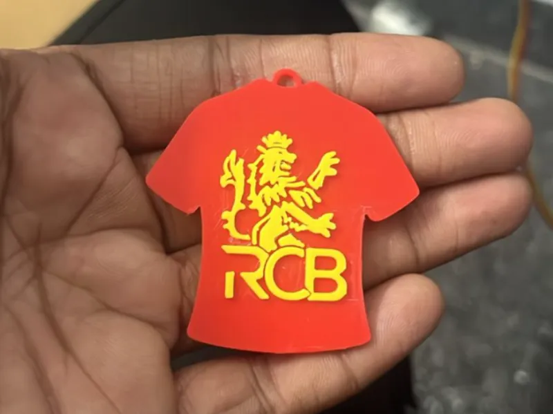 Rcb logo kjeychain