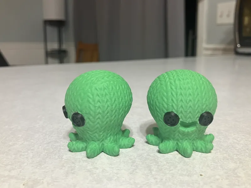 Knitted Octopus, button eyes, no AMS