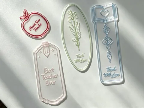 Modelo para impresión 3D: 教师节透明欧根纱书签铃兰、苹果、书本、铅笔 — referencia de MakerWorld