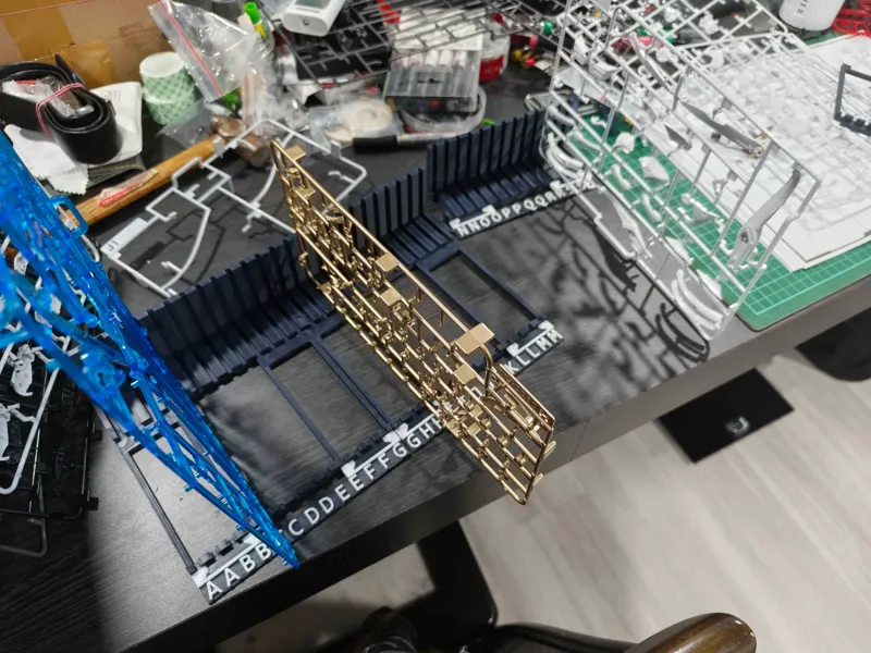Modular Plamo / Gunpla / Model Kit Runner Holder