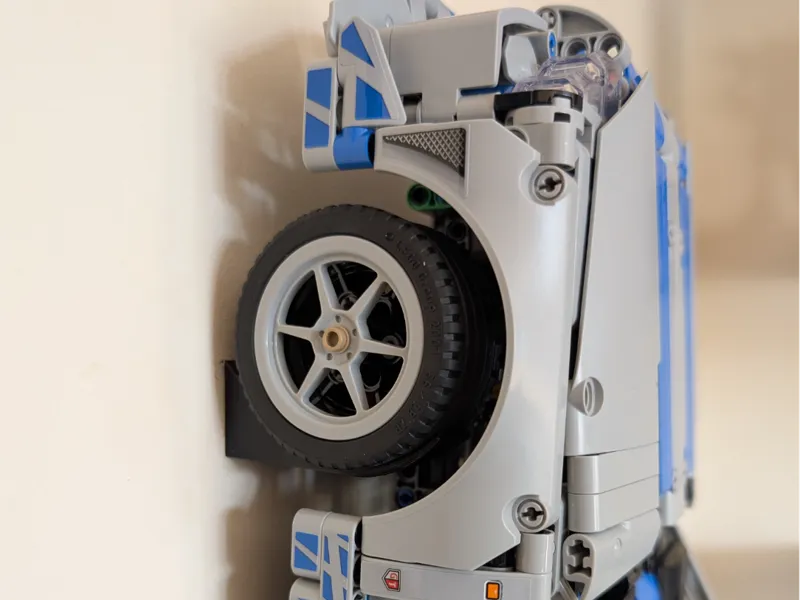 Technic Nissan Skyline Wall Mount