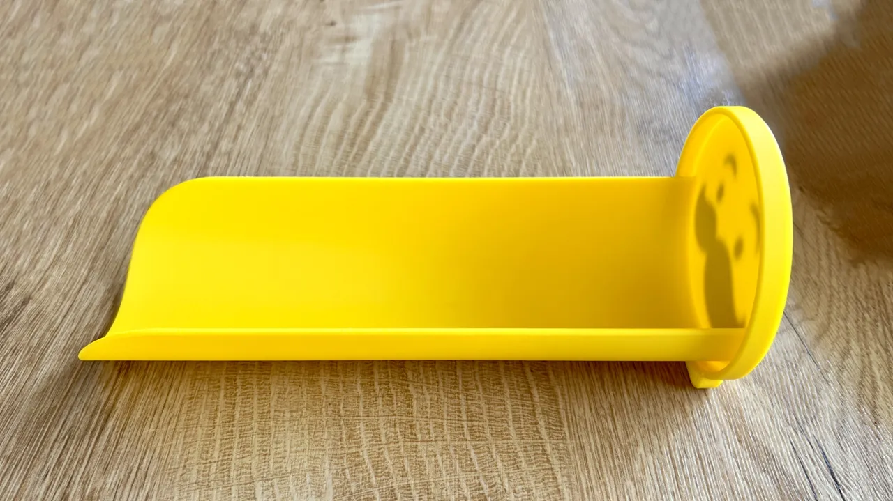 Pringles Chips Slider Tray with a Functional Lid view 3