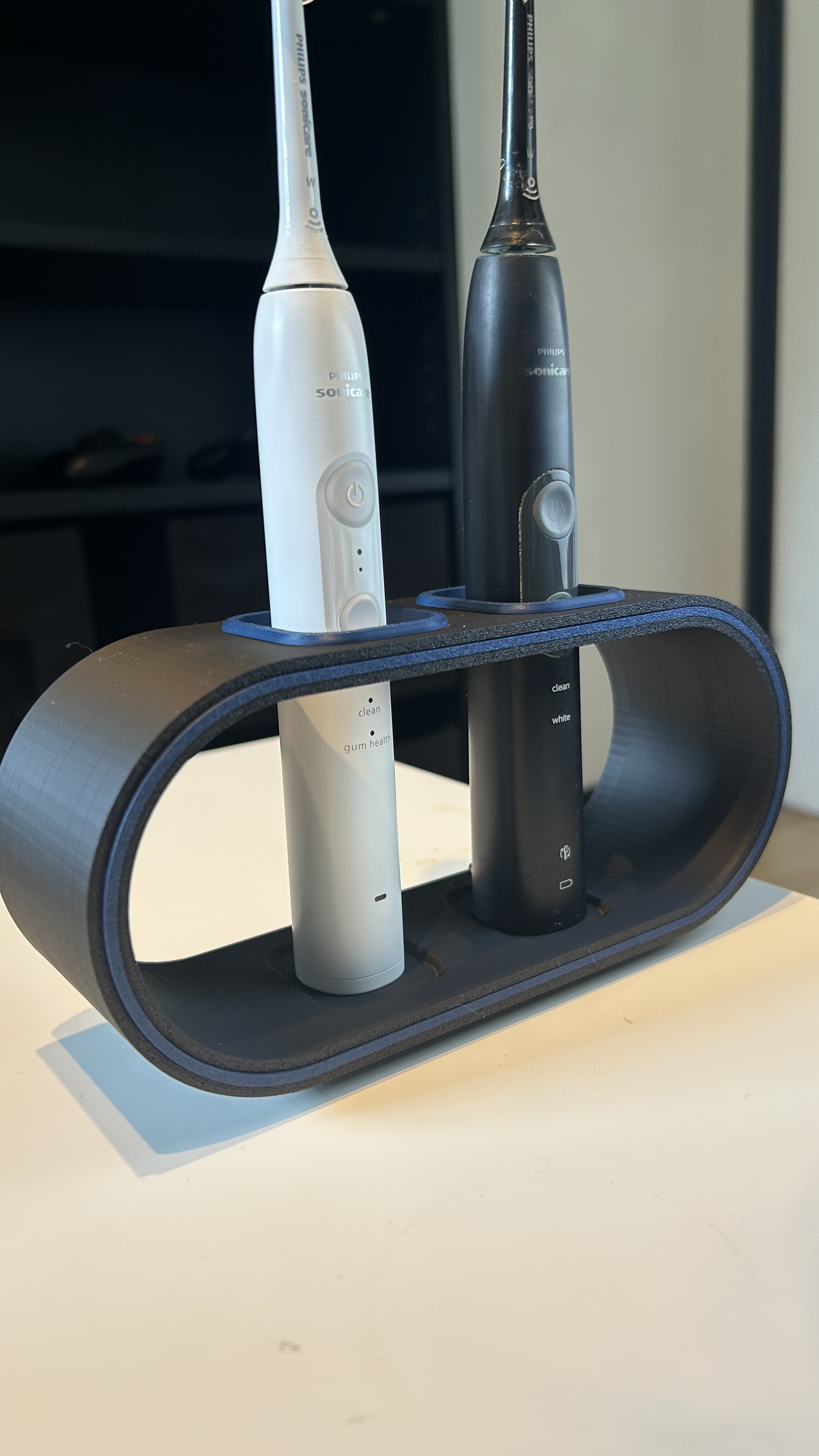 Modern Toothbrush Stand / Holder Line Design - 1
