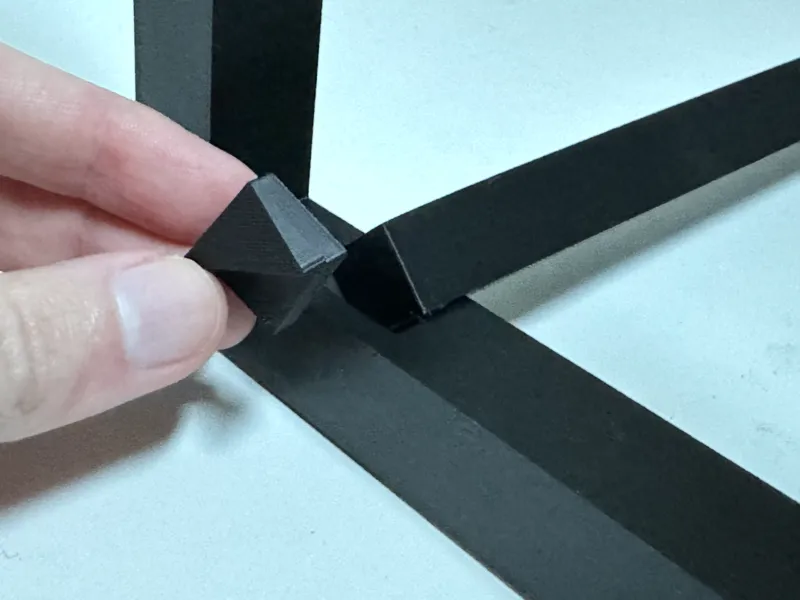 End caps for modular spools rack 