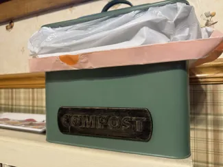 Kitchen compost bin sign