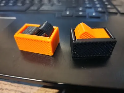 Snappy fidget klicker magnetic