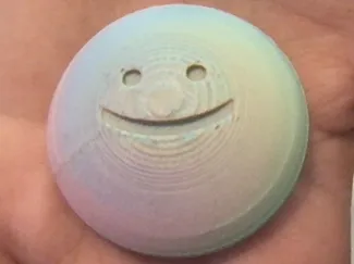 Fingerfrisbee - a disc for your digits!
